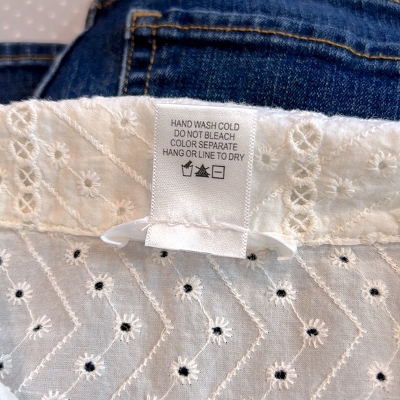 Beautiful Off White Eyelet Button Down Top Only Worn Once - Picture 3 of 6